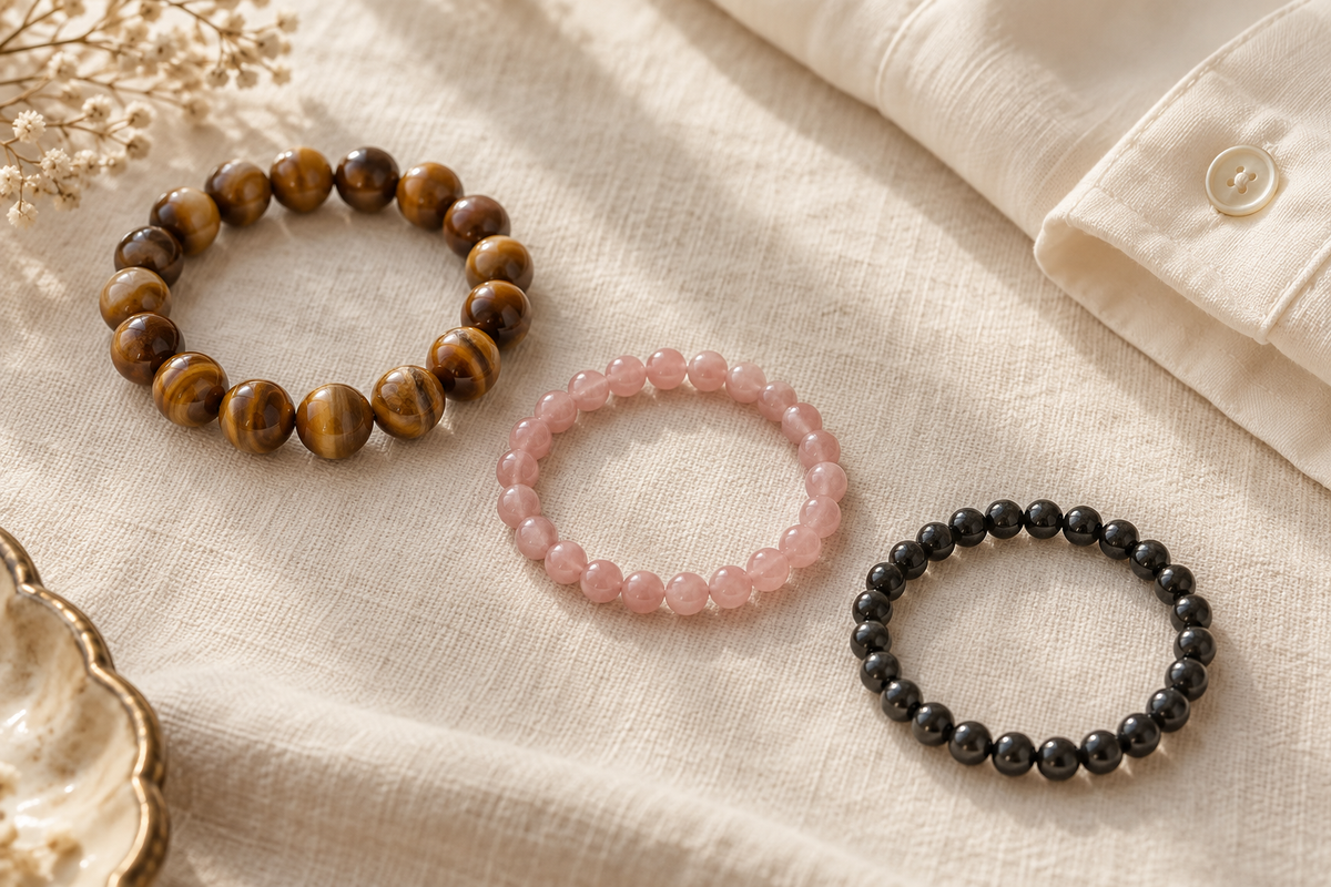 Edelsteinarmbänder richtig kombinieren: Ein einfacher Guide zum Stacking