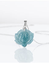 Blaue Lotus-Anhänger-Halskette — Schmuck für Gelassenheit & spirituelles Erwachen