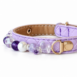 Halsband für Haustiere mit fliederfarbenen Perlen