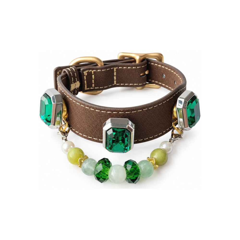 Halsband für Haustiere mit grünen Perlenfacetten